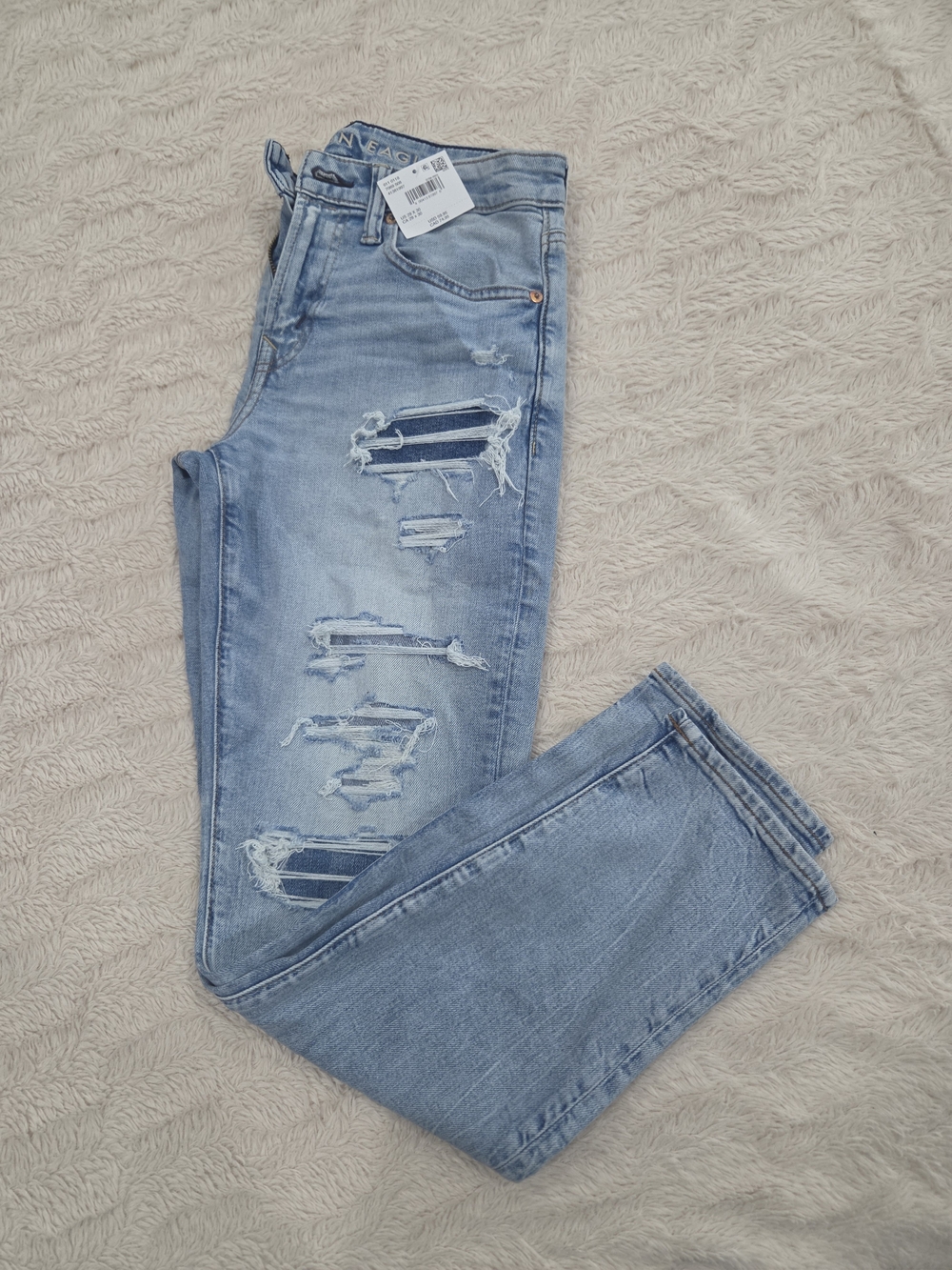 American Eagle Outfitters Light Blue Distressed Skinny Jeans
